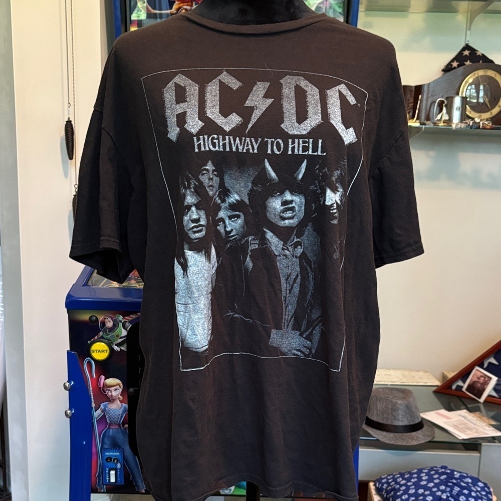 AC/DC Highway to Hell Graphic Tee - Black